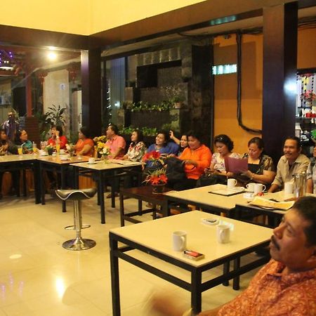 Hotel Sing A Song Pematangsiantar Dış mekan fotoğraf