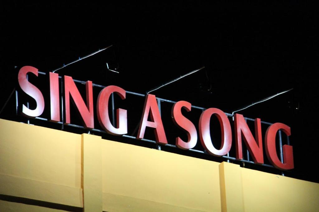 Hotel Sing A Song Pematangsiantar Dış mekan fotoğraf